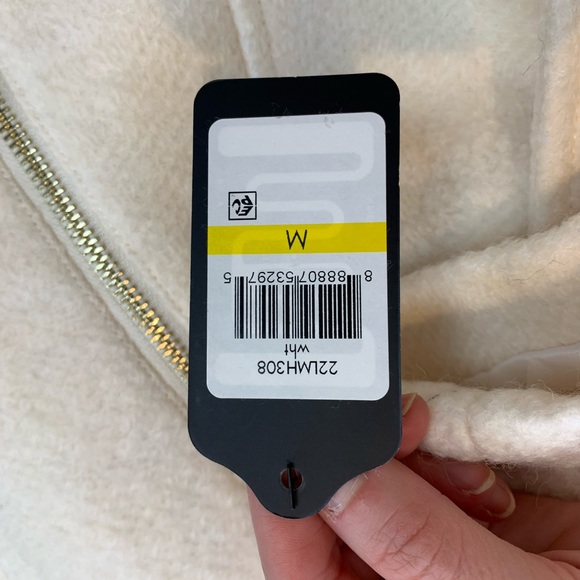 ⭐️⭐️SOLD⭐️⭐️Guess Cream/White Long Skirted Wool Coat M - Picture 6 of 6